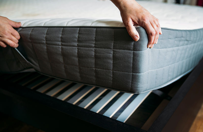 Matratze regelmäßig wenden